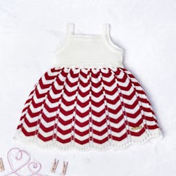 https://gdg-images.s3.sa-east-1.amazonaws.com/fotos/153530/vestido-chevron-de-alcinha-vermelho-338335.jpg