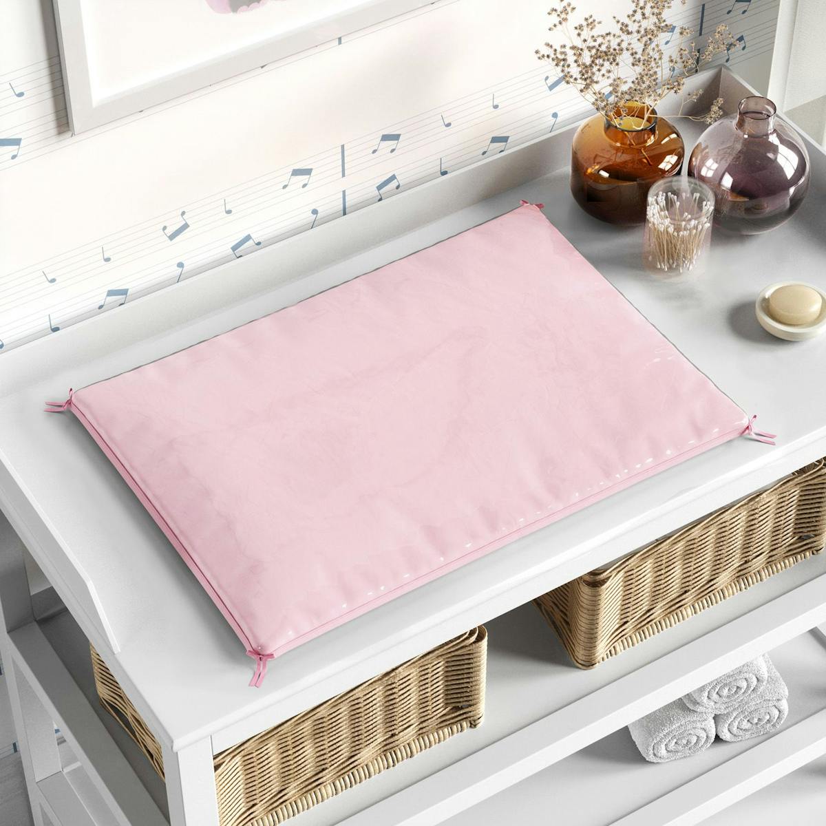 https://gdg-images.s3.sa-east-1.amazonaws.com/fotos/154160/trocador-de-fraldas-clean-rosa-bebe-65cm-338194.jpg