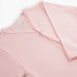 https://gdg-images.s3.sa-east-1.amazonaws.com/fotos/180314/conjunto-body-calca-e-casaquinho-comfort-basics-rosa-p-452754.jpg