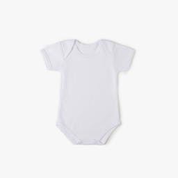 https://gdg-images.s3.sa-east-1.amazonaws.com/fotos/181573/body-bebe-manga-curta-comfort-basics-branco-451801.jpg