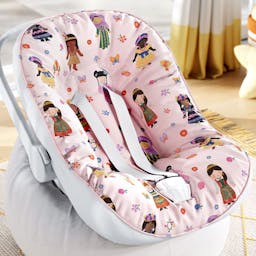 https://grao-cdn.s3.bhs.perf.cloud.ovh.net/fotos/154600/capa-de-bebe-conforto-meninas-do-mundo-348135.jpg