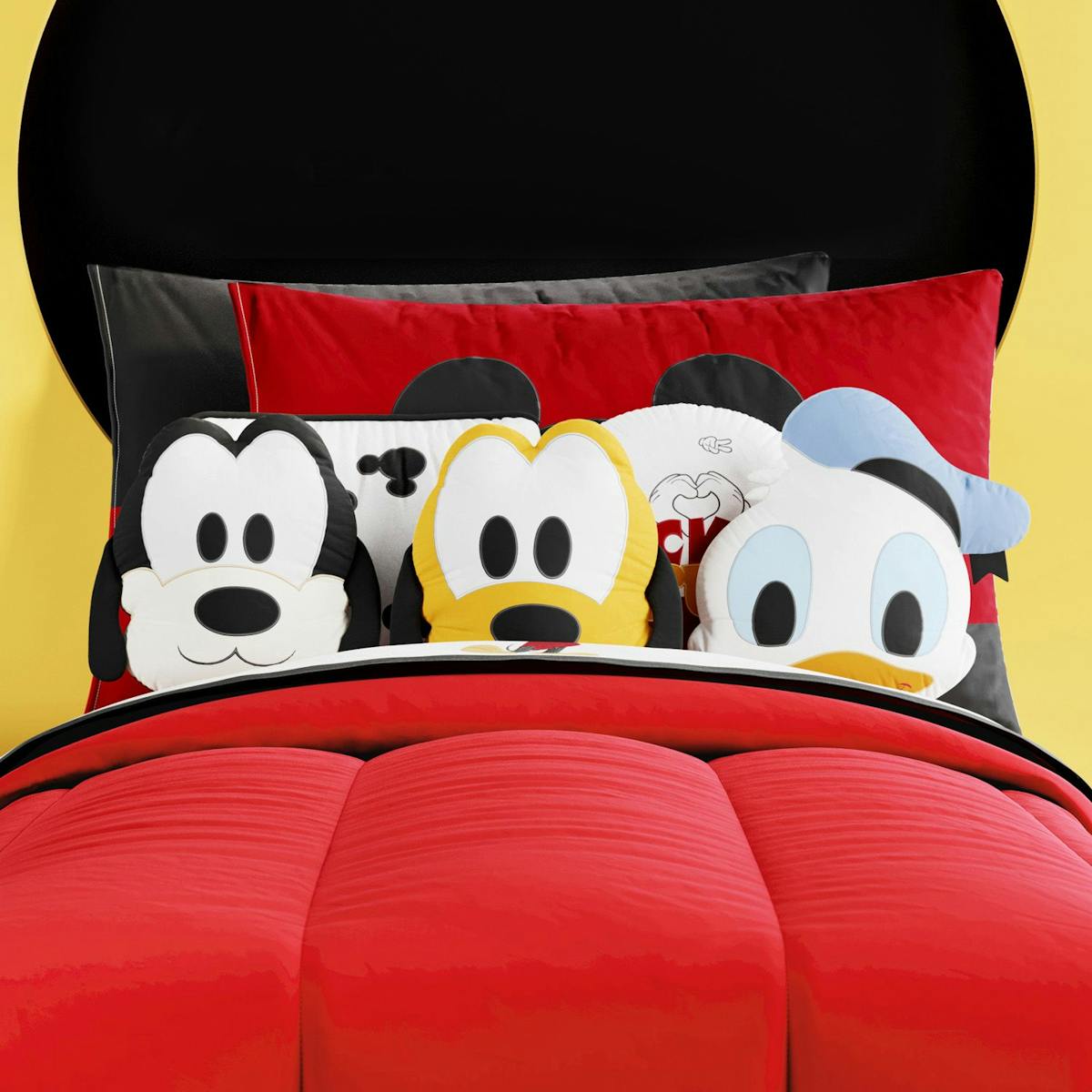 https://grao-cdn.s3.bhs.perf.cloud.ovh.net/fotos/162809/kit-cama-solteiro-infantil-amiguinhos-mickey-mouse-374478.jpg