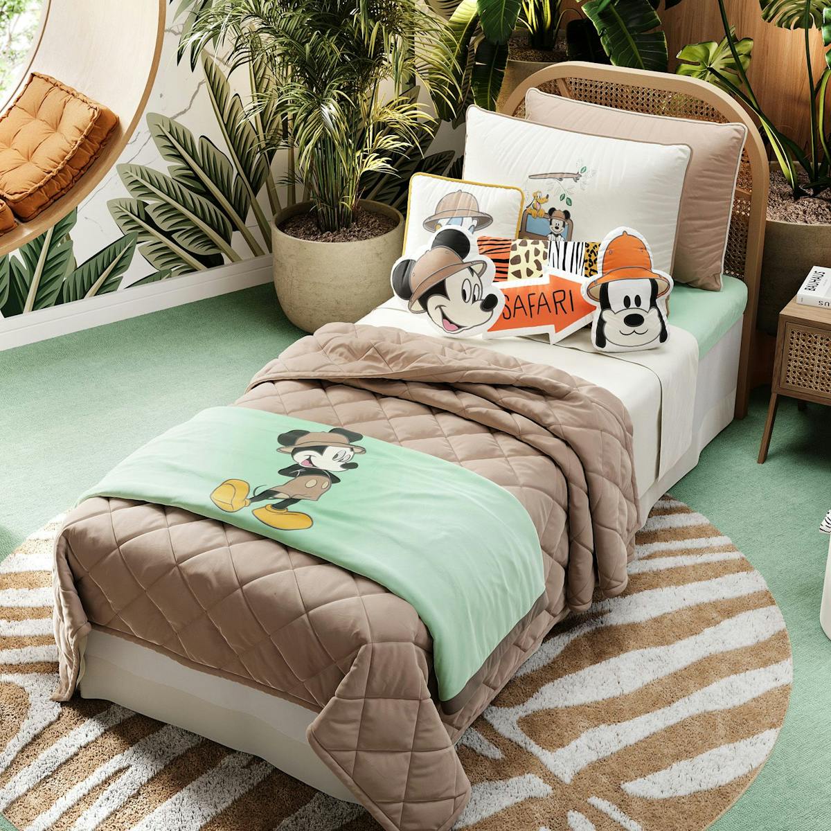 https://grao-cdn.s3.bhs.perf.cloud.ovh.net/fotos/169494/saia-para-cama-mickey-safari-infantil-474273.jpg